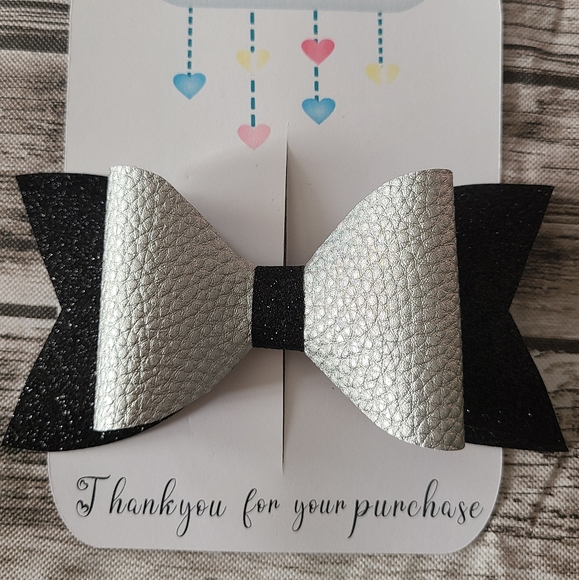 Hair bow - Picture 1 of 1